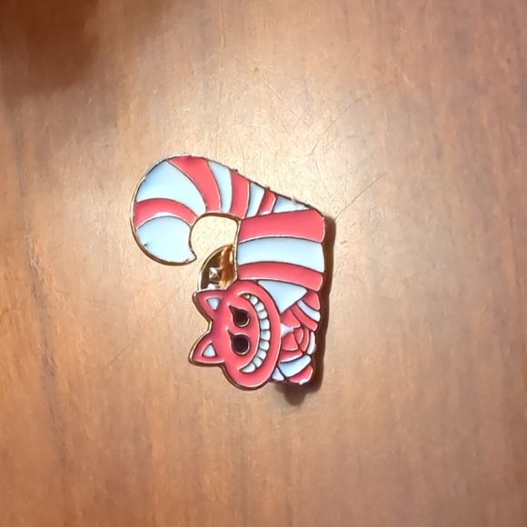 Lot of 14 Alice in Wonderland Enamel pins - Picture 6 of 17